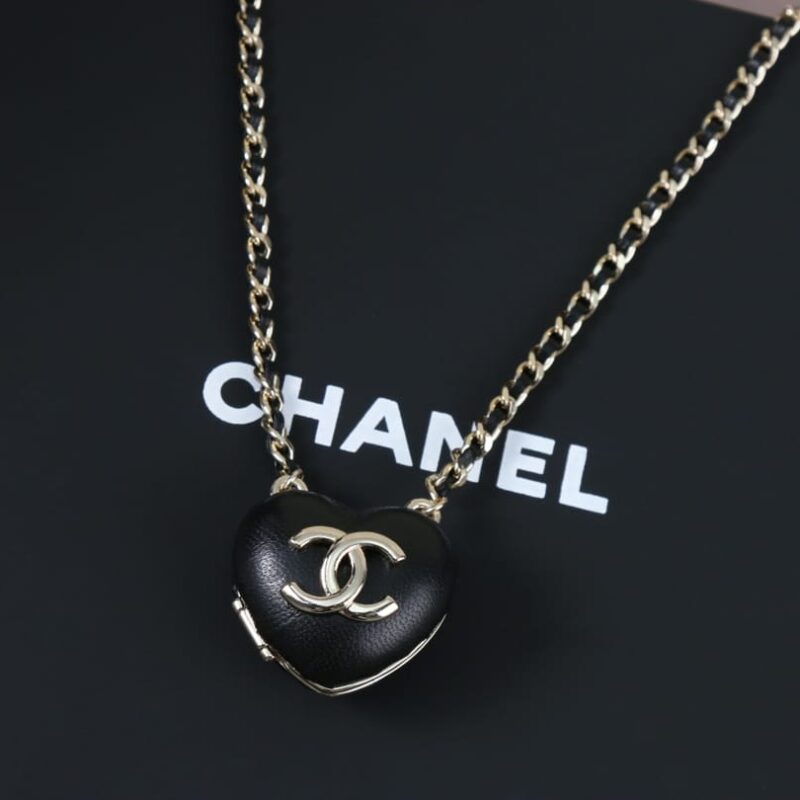 新款☑️CHANEL香奈儿双c桃心爱心镜子项链