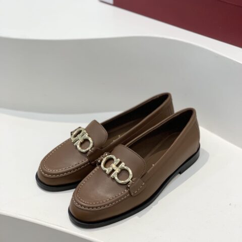 SF ✔️salvatore Ferragamo ✔️ 新品上新！菲拉格慕Gancini双面扣乐福鞋单鞋
