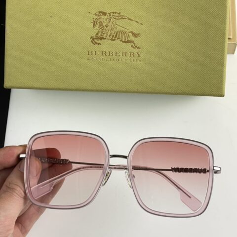Burberry巴宝莉方框女士太阳眼镜