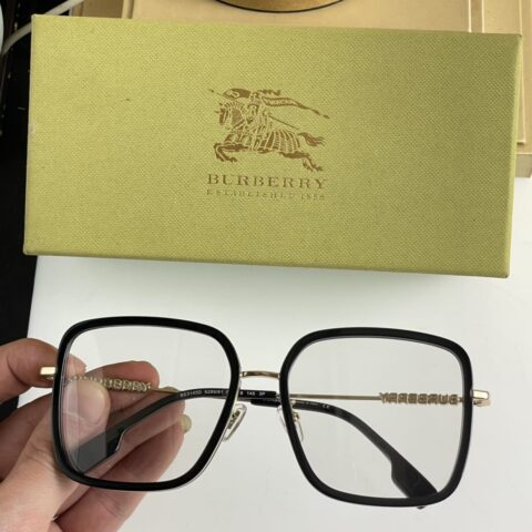 Burberry巴宝莉方框女士太阳眼镜