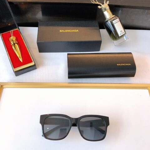 BALENCIAGA巴黎世家男女同款方框太阳眼镜