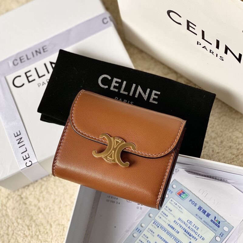 CELINE赛琳小号亮泽光滑羊皮革翻盖钱包10D783