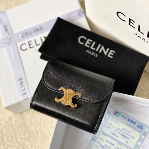 CELINE赛琳小号亮泽光滑羊皮革翻盖钱包10D783