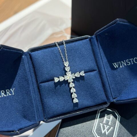 HARRY WINSTON  HW海瑞温时顿十字架✟十字项链