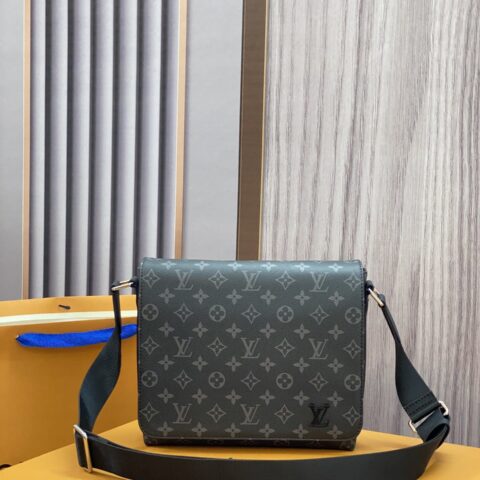 Louis Vuitton LV District PM 小号邮差包 M45272