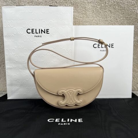 CELINE赛琳BESACE TRIOMPHE 光滑牛皮革手袋111233