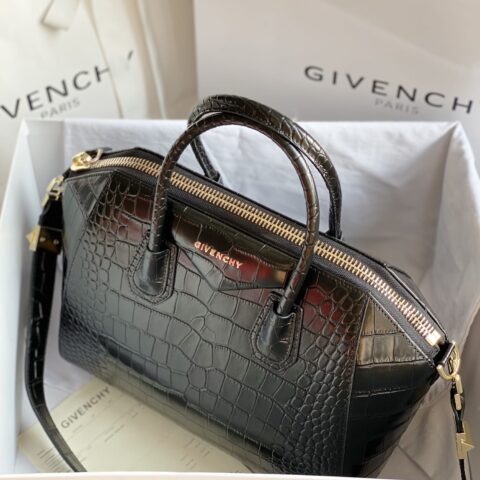 Givenchy纪梵希经典款Antigona tote 手提包0925
