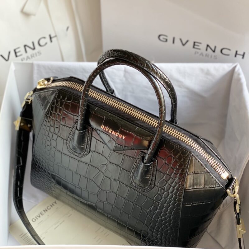Givenchy纪梵希经典款Antigona tote 手提包0925