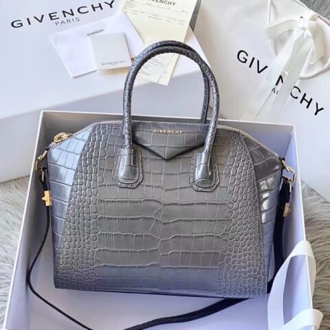 Givenchy纪梵希经典款Antigona tote 手提包0925