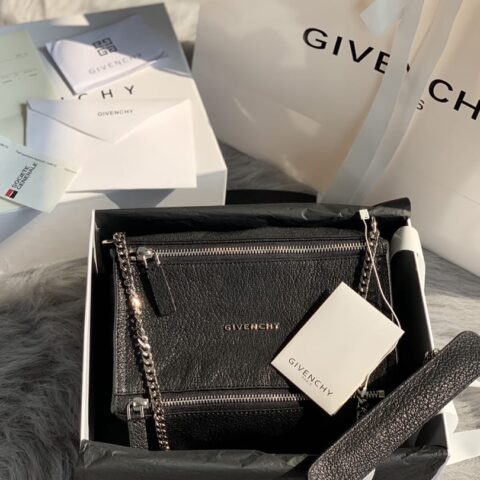 Givenchy纪梵希小牛皮手袋112