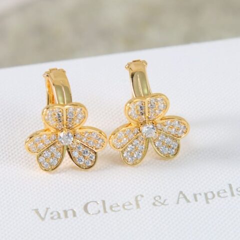 Van Cleef &Arpels 梵克雅宝三叶草耳拍耳钉