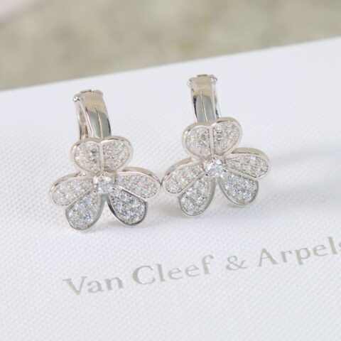 Van Cleef &Arpels 梵克雅宝三叶草耳拍耳钉