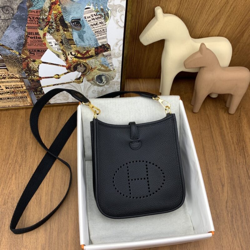Hermès Mini  Evelyn 伊芙琳 17cm进口Clemence皮 蜡线手缝  89黑色 金扣