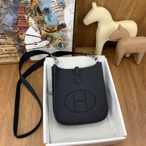 Hermès Mini  Evelyn 伊芙琳 17cm进口Clemence皮 蜡线手缝  89黑色 银扣