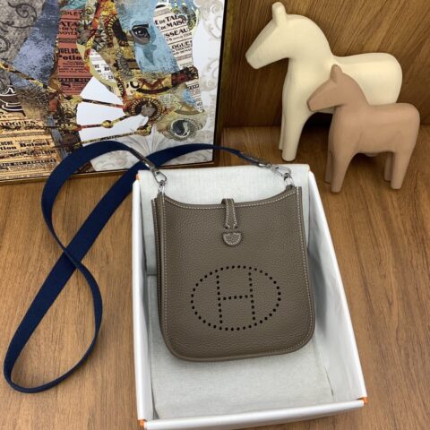 Hermès Mini  Evelyn 伊芙琳 17cm进口Clemence皮 蜡线手缝  18大象灰 银扣