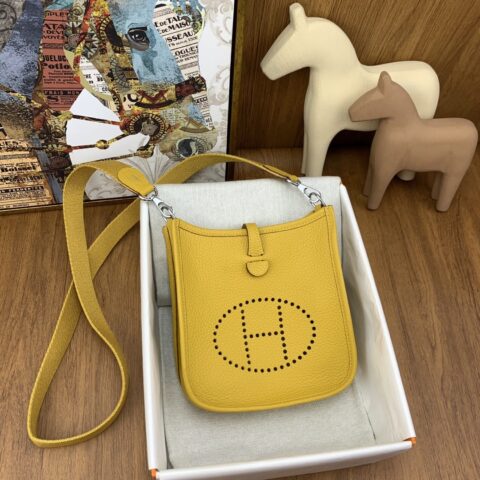 Hermès Mini  Evelyn 伊芙琳 17cm进口Clemence皮 蜡线手缝  9D琥珀黄 银扣