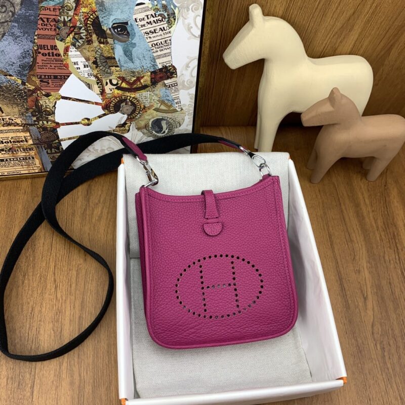 Hermès Mini  Evelyn 伊芙琳 17cm进口Clemence皮 蜡线手缝  L3紫 银扣