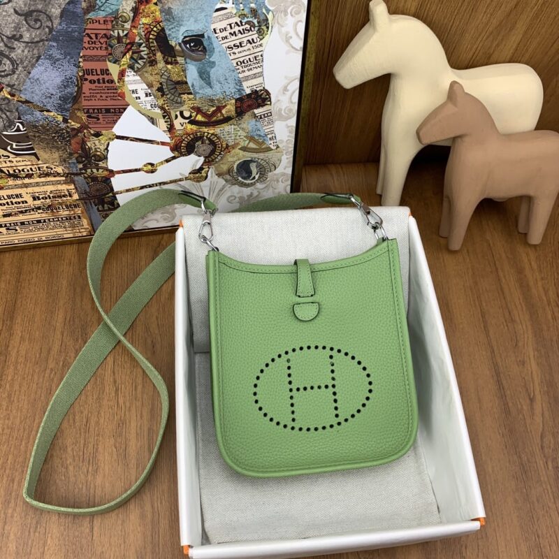 Hermès Mini  Evelyn 伊芙琳 17cm进口Clemence皮 蜡线手缝 3i牛油果绿 银扣