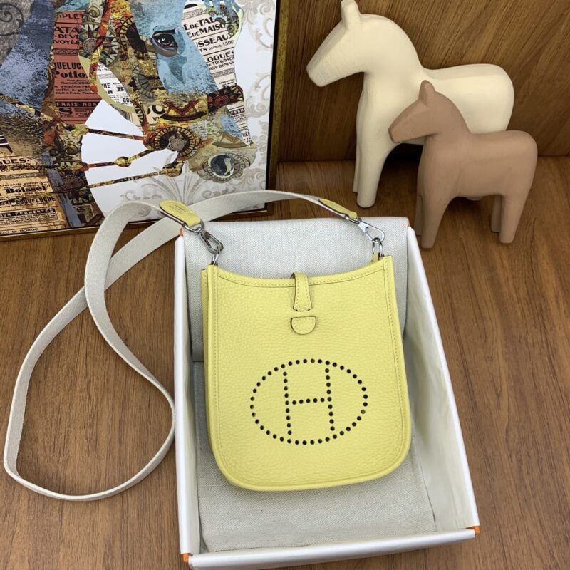 Hermès Mini  Evelyn 伊芙琳 17cm进口Clemence皮 蜡线手缝 lZ小鸡黄 银扣