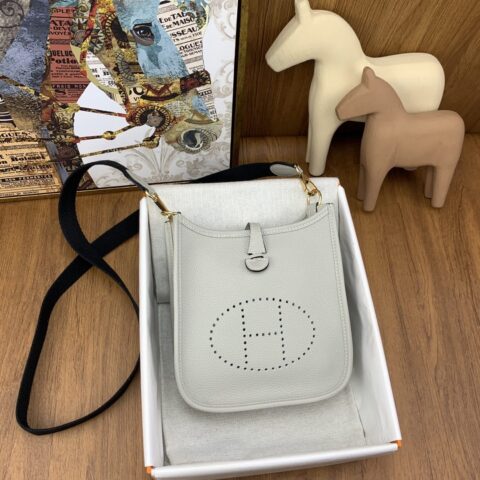 Hermès Mini  Evelyn 伊芙琳 17cm进口Clemence皮 蜡线手缝 80珍珠灰 金扣