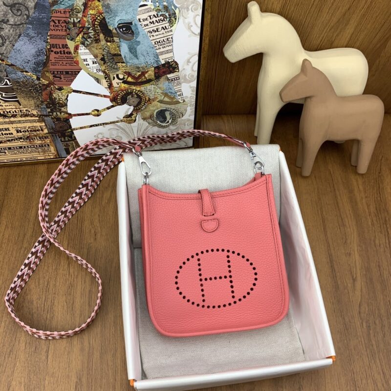 Hermès Mini  Evelyn 伊芙琳 17cm进口Clemence皮 蜡线手缝 8W 唇膏粉 银扣