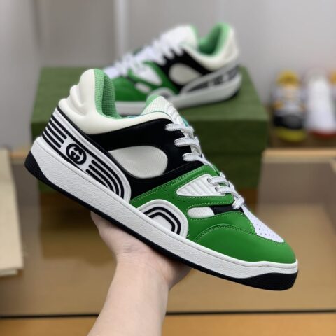Gucci古驰   采用牛皮+透气网标志性情侣款球鞋