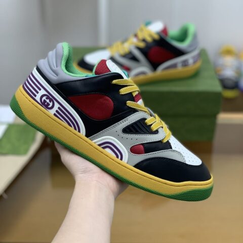 Gucci古驰   采用牛皮+透气网标志性情侣款球鞋