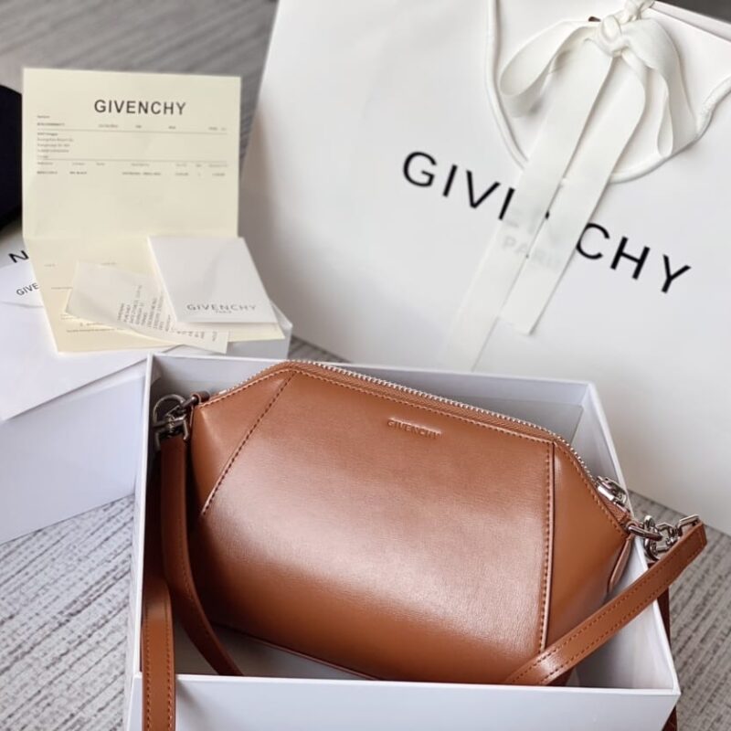 Givenchy纪梵希法国原厂box牛皮肩背包388