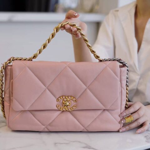 CHANEL 中号30CM 19BAG AS1161蜜桃粉/金扣