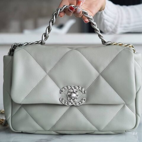 CHANEL 小号26CM 19BAG AS1160奶绿灰/银扣