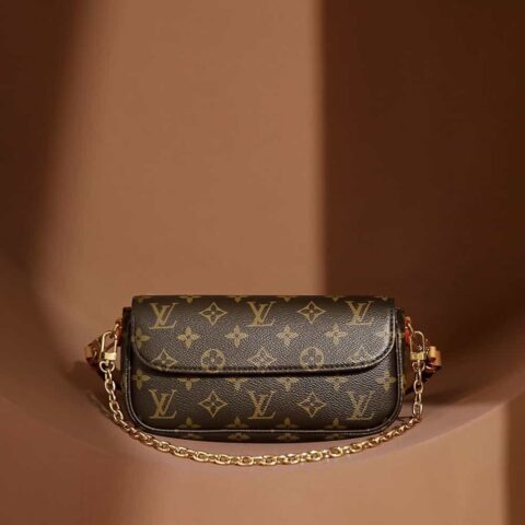 Louis Vuitton M81911 Wallet on Chain Ivy