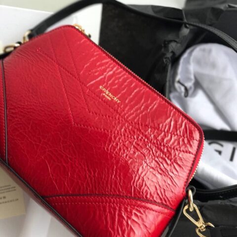 Givenchy纪梵希小牛皮肩带lD XBODY单肩包399