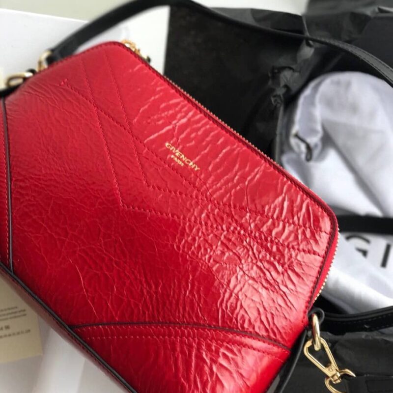 Givenchy纪梵希小牛皮肩带lD XBODY单肩包399