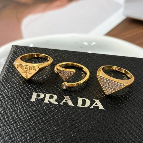 PRADA 普拉达三角标 戒指