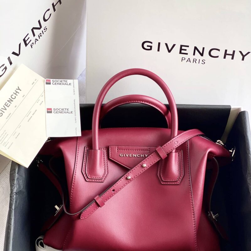 Givenchy纪梵希牛皮Antigona小号手提包0271