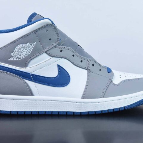 Air Jordan 1 Mid "True Blue" AJ1 乔1真蓝色 中帮篮球鞋 货号：DQ8426-014