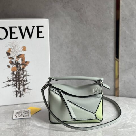 LOEWE罗意威 Mini Puzzle bag几何包 0338拼色18CM