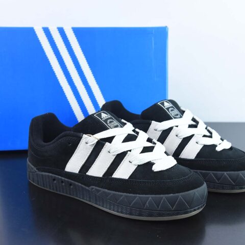 Adidas Adimatic Low 马蒂奇系列低帮 复古鲨鱼面包鞋运动休闲滑板板鞋 货号：HQ6900