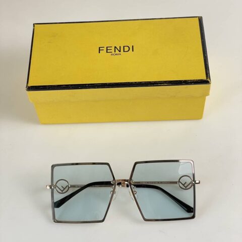 FENDI芬迪大方框女士太阳眼镜