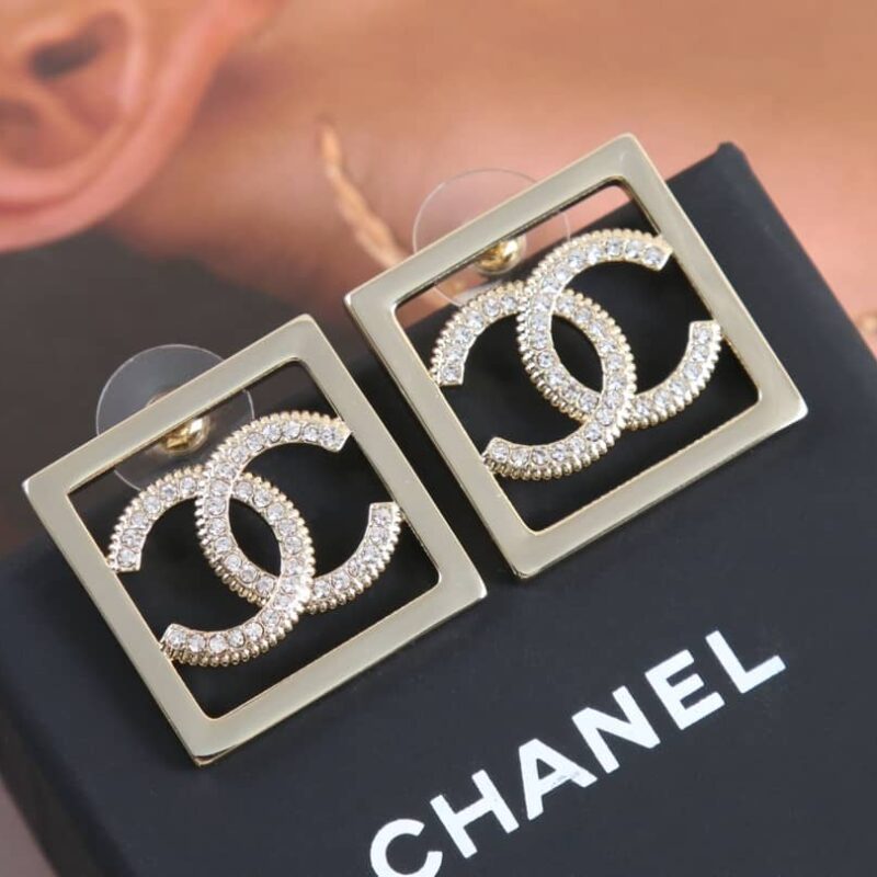 新款☑️CHANEL香奈儿双c方形镂空耳钉耳环