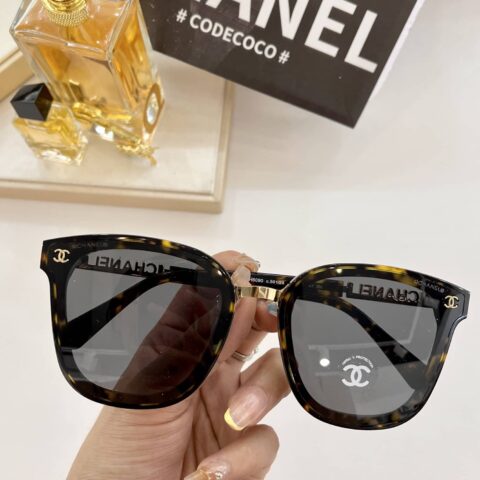 CHANEL香奈儿百搭方形太阳眼镜