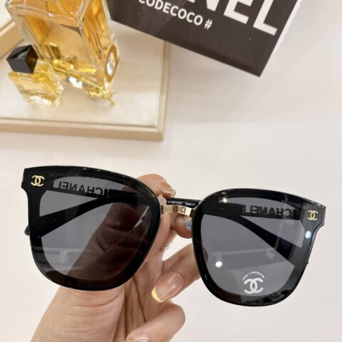 CHANEL香奈儿百搭方形太阳眼镜