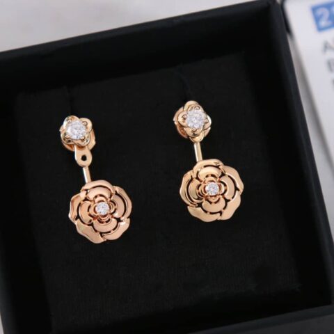 CHANEL香奈儿玫瑰金山茶花耳钉耳环