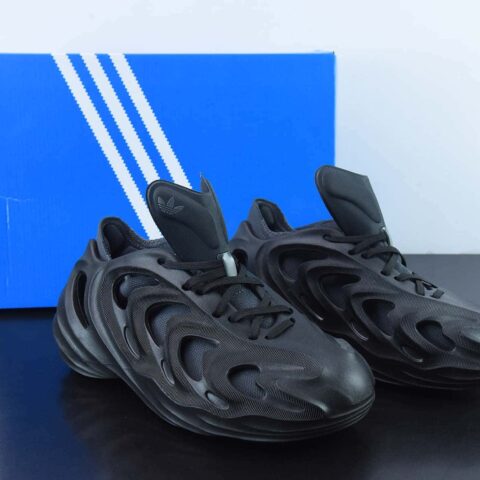 阿迪达斯Adidas adiFOM Q"Core Black Carbon"水波纹椰子风低帮沙滩休闲运动内靴袜子洞洞鞋“花岗岩黑”HP6586