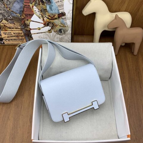 Hermès geta 木屐包 chevre 山羊皮 雾霾蓝拼奶油白 金扣