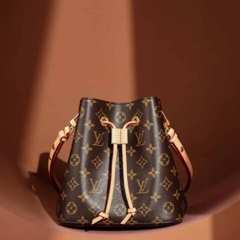 Louis Vuitton M46581 新款NÉONOÉ BB 老花水桶包