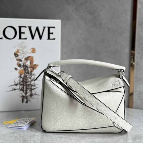 LOEWE Puzzle 24CM bag 牛皮小号几何包 0189白色/银扣