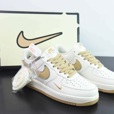 Nike Air Force 1 Low '07 “Keep Fresh”卡其银小勾低帮空军一号低帮运动鞋 货号：BM1996-055