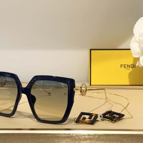 FENDI芬迪经典大方框女士太阳眼镜