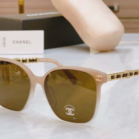 CHANEL香奈儿双C logo装饰女士太阳眼镜